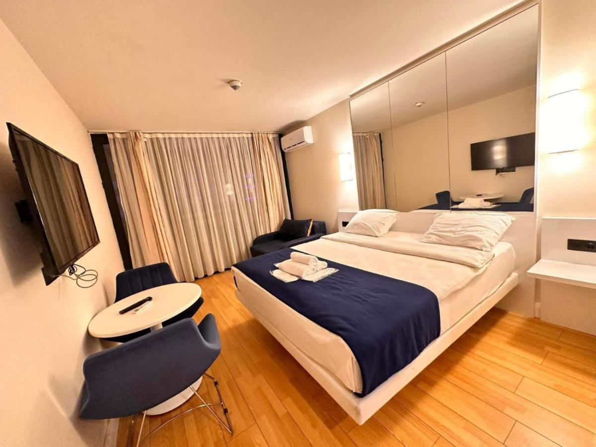 Orbi City Hotel On The Sea Batumi Bagian luar foto