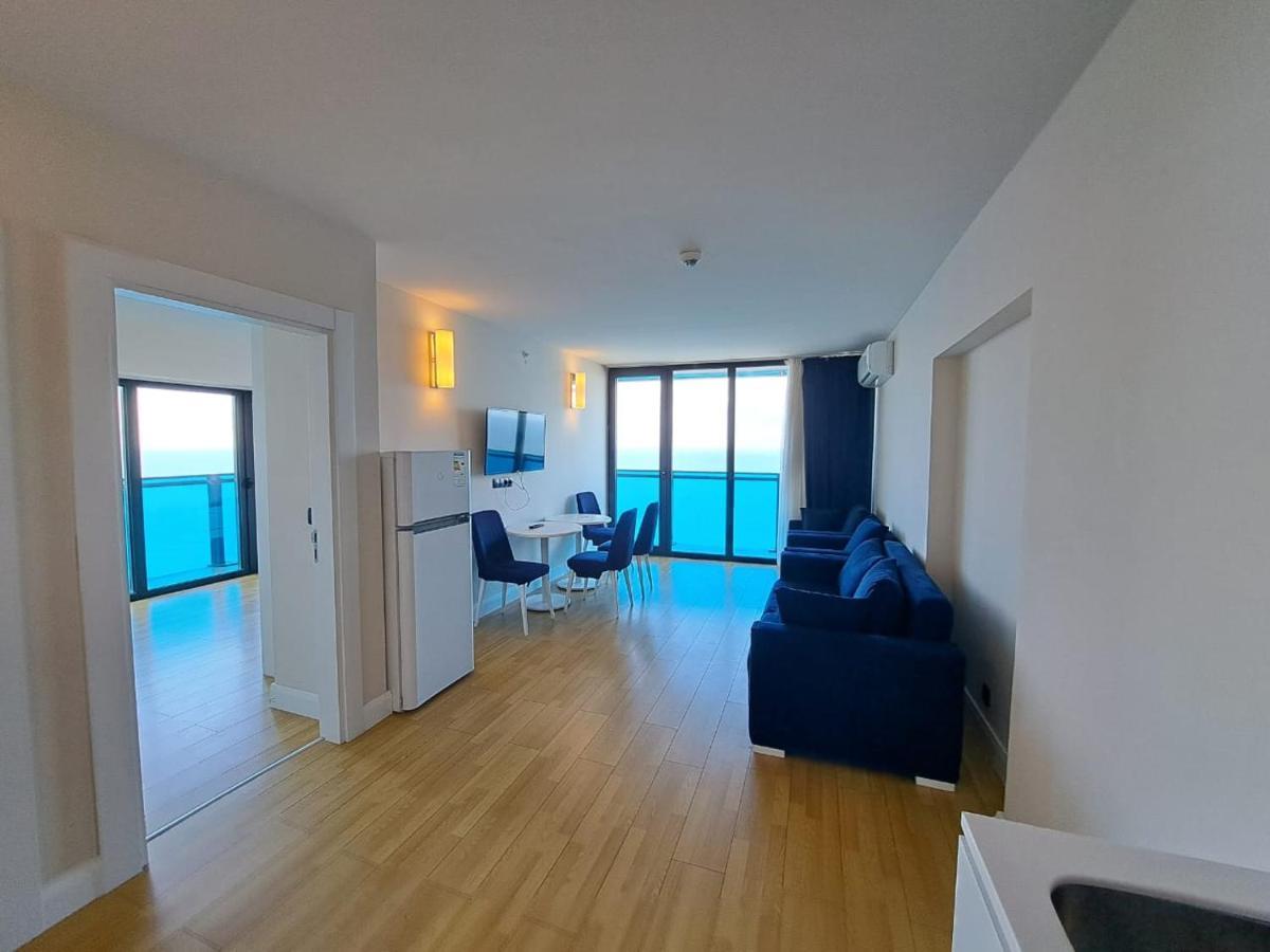 Orbi City Hotel On The Sea Batumi Bagian luar foto