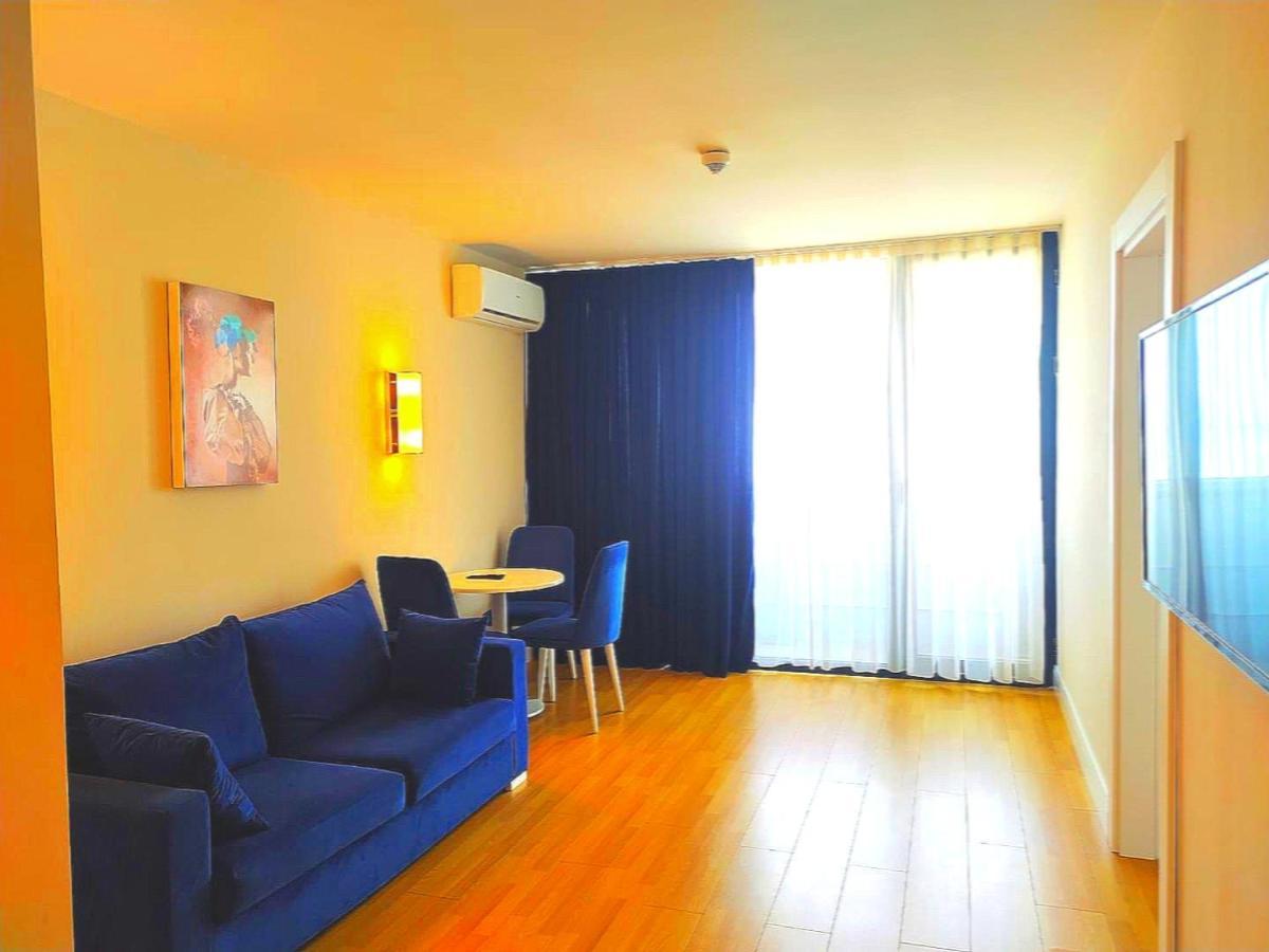 Orbi City Hotel On The Sea Batumi Bagian luar foto