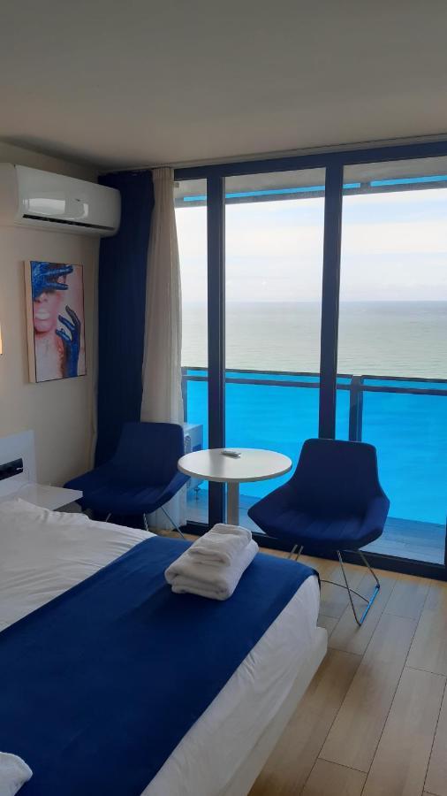 Orbi City Hotel On The Sea Batumi Bagian luar foto
