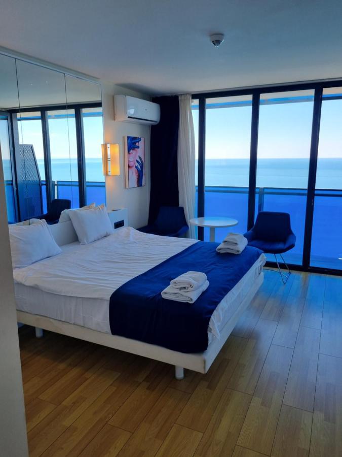 Orbi City Hotel On The Sea Batumi Bagian luar foto
