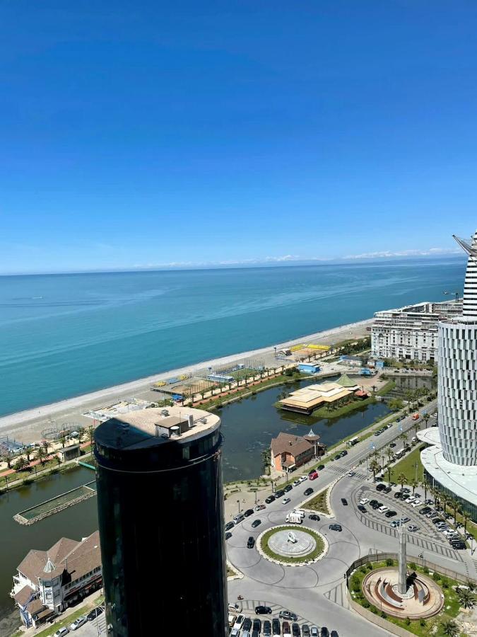 Orbi City Hotel On The Sea Batumi Bagian luar foto